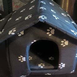 Small Dog / Cat Houses,  Washable & New $10 Each 