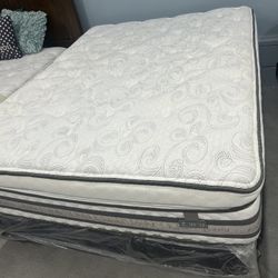 Queen Size Mattress And Box Spring 