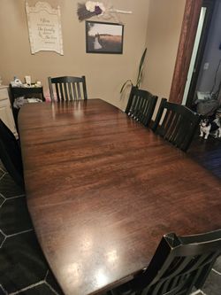 Amish Dining Room Table