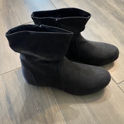 Women Black Boots Size 8.5 Wide