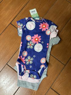 carter's 3-Pack Bodysuits Floral Bodysuits in purple, pink & gray