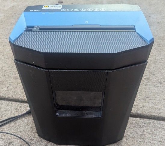 Royal Micro Cut Paper Shredder Model 805MC
