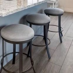 3 Bar Stools