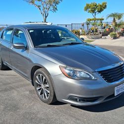 2011 Chrysler 200