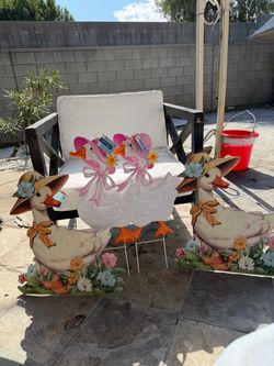 Silly Goose outdoor decor