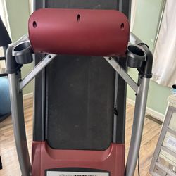 T901 Horizon Treadmill