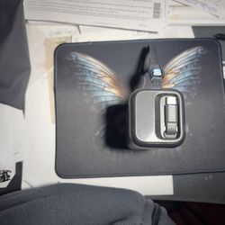 Large-capacity mobile phone charging treasure is almost brand new and unused.