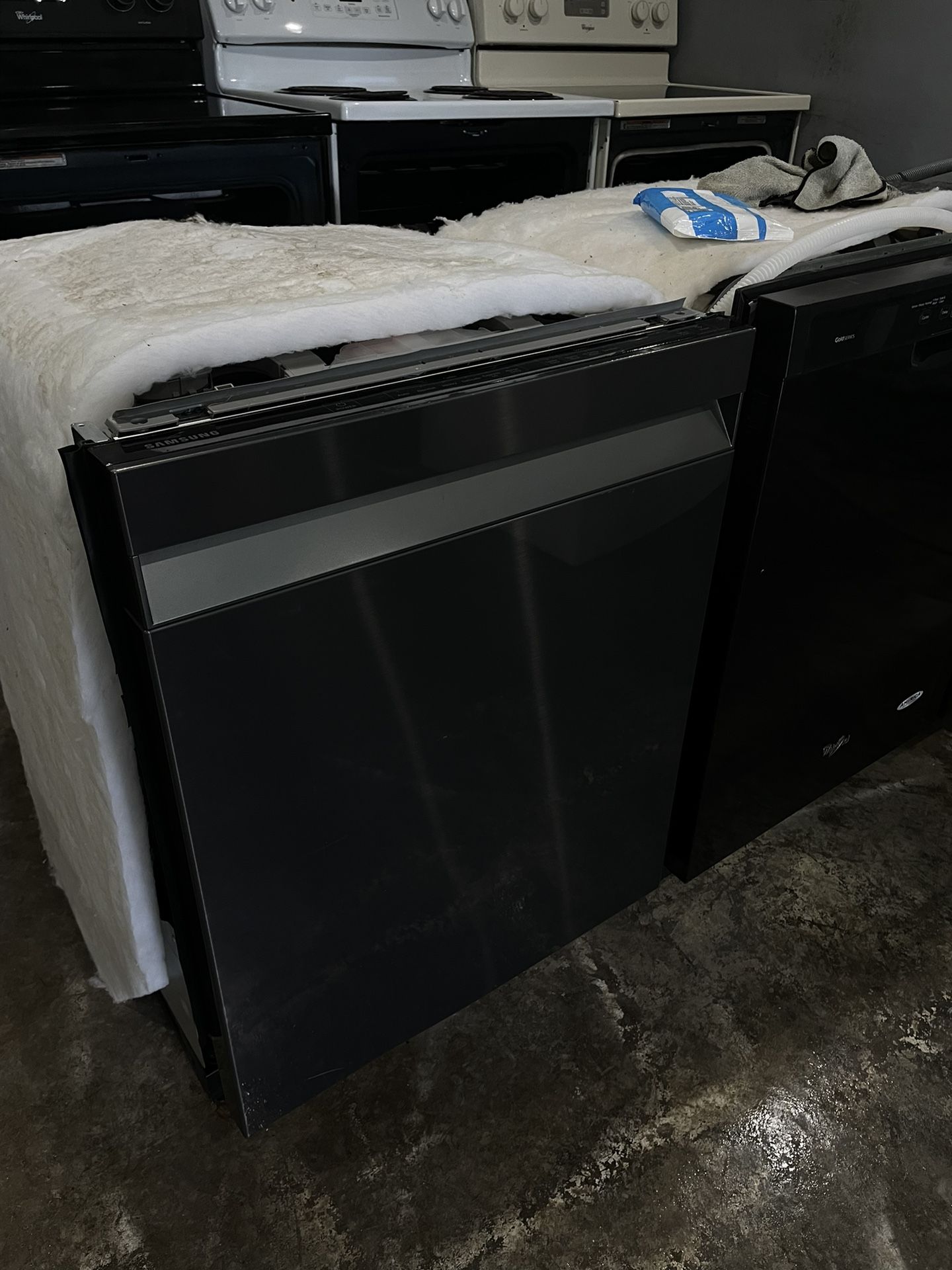 Dishwasher available