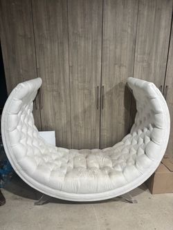 U chair