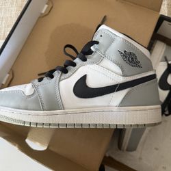 Air Jordan 1 Mid
