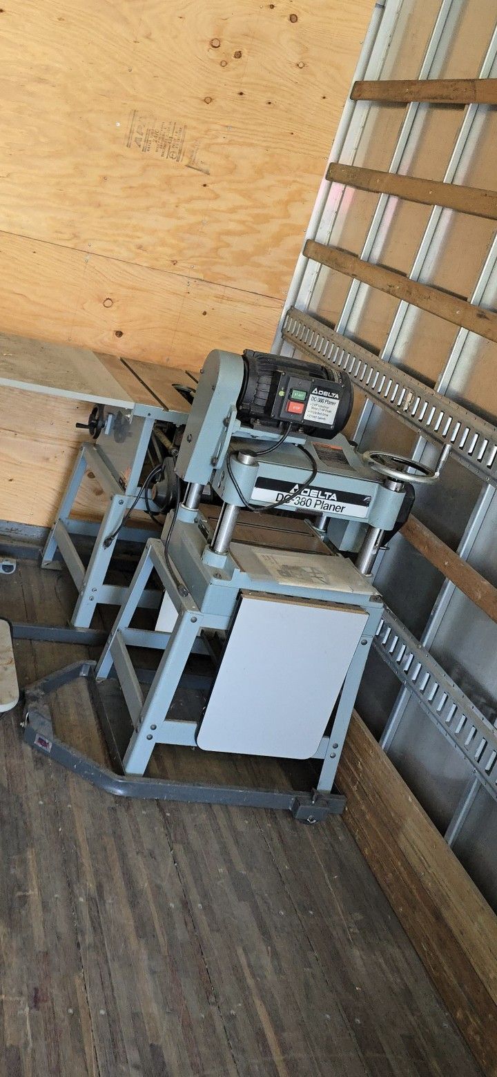 Delta Wood Planer