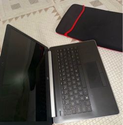 Silver HP Laptop Doesn’t come with charger Will need to reset laptop