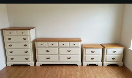 Solid Wood Bedroom Set (4pc) - Newly Refinished - Brass Hardware