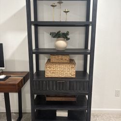 Bookshelf 