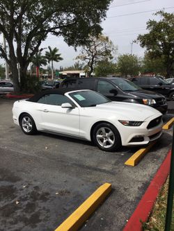 2015 Ford Mustang V6 , 36k título limpio
