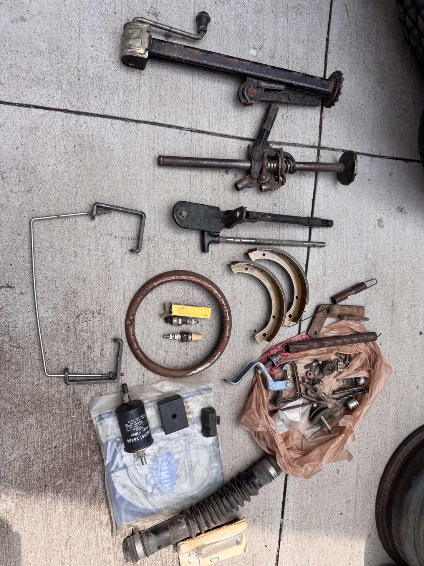 Vintage VW BEELTE parts Lot