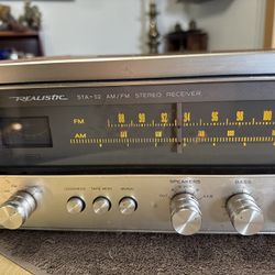 Realistic AM/FM Stereo Receiver STA-52 Wood Veneer Vintage - TESTED - WORKS