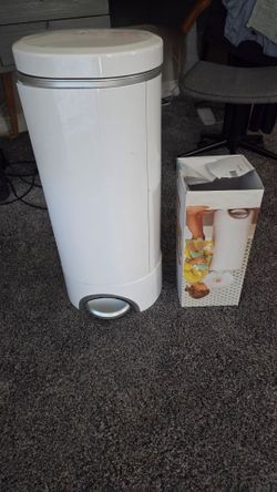Munchkin Diaper Pail and three refills