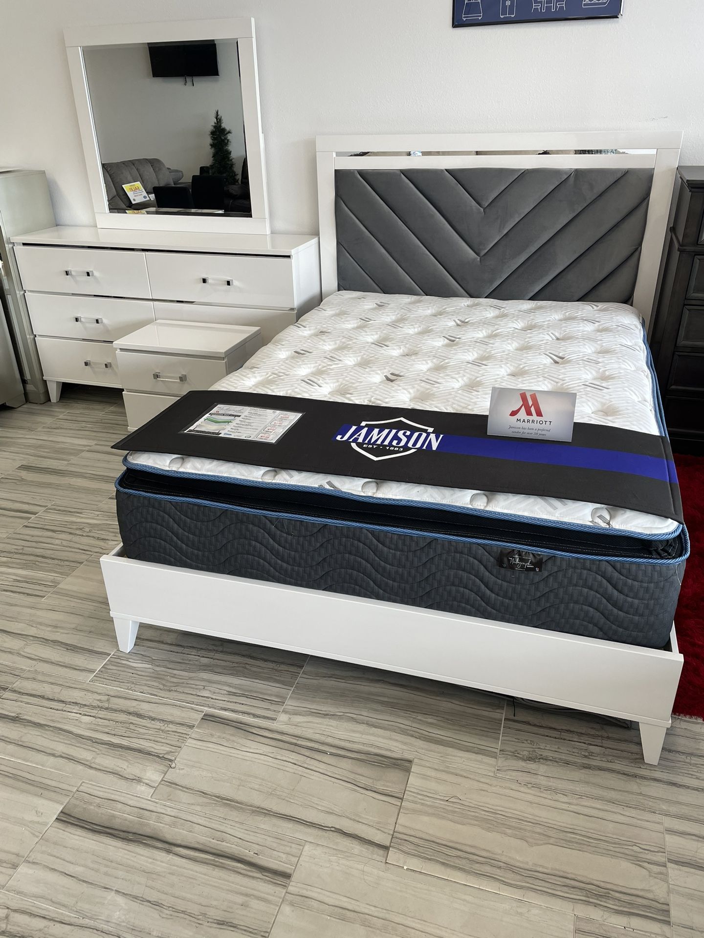 New year sale. Colby White king size bedroom set only $599. Easy finance option. Same-day delivery.