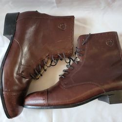 ARIAT Men's Brown Boots, Size 9B. Excellent Condition 