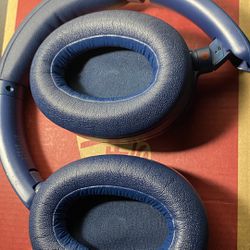 Sony WH-XB910N (extra base and Noise Cancellation)