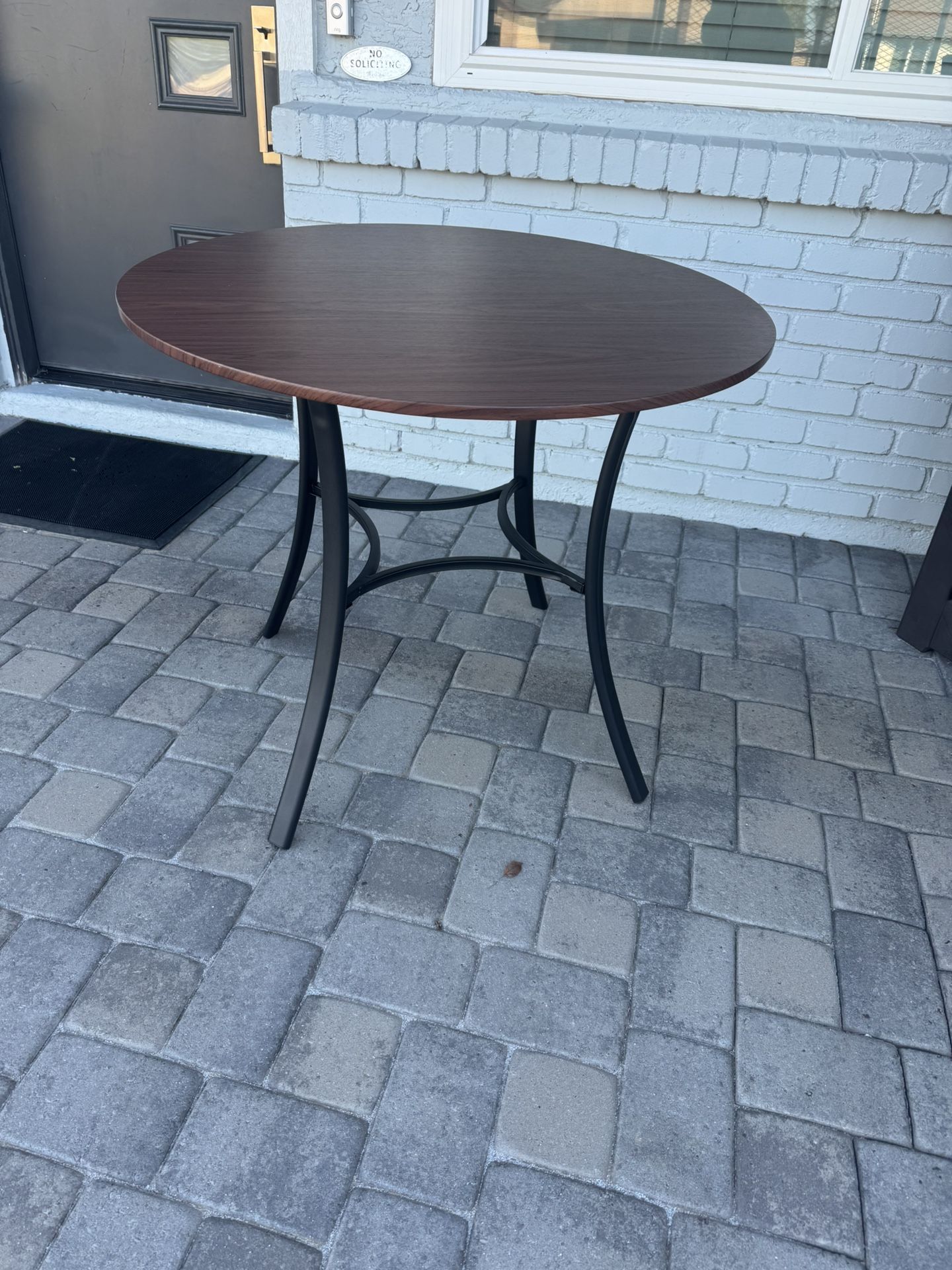 Round Dining Table