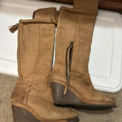 Women’s Size 7.5 Ariat Boots