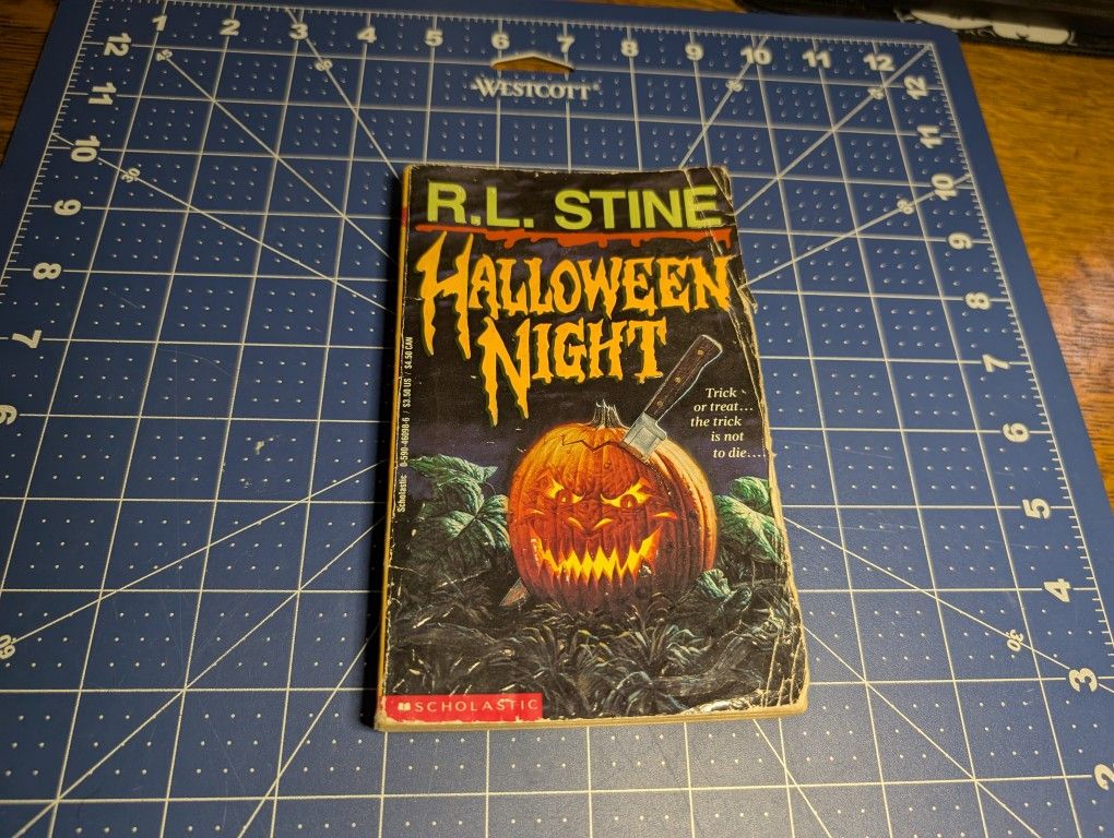 Halloween Night R.L Stine Paperback Book Horror Vintage 1st Print 1993