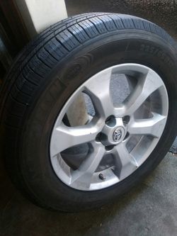 1 one Toyota rav 4. 2012