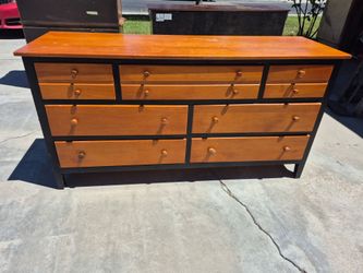 Dresser 7 drawers