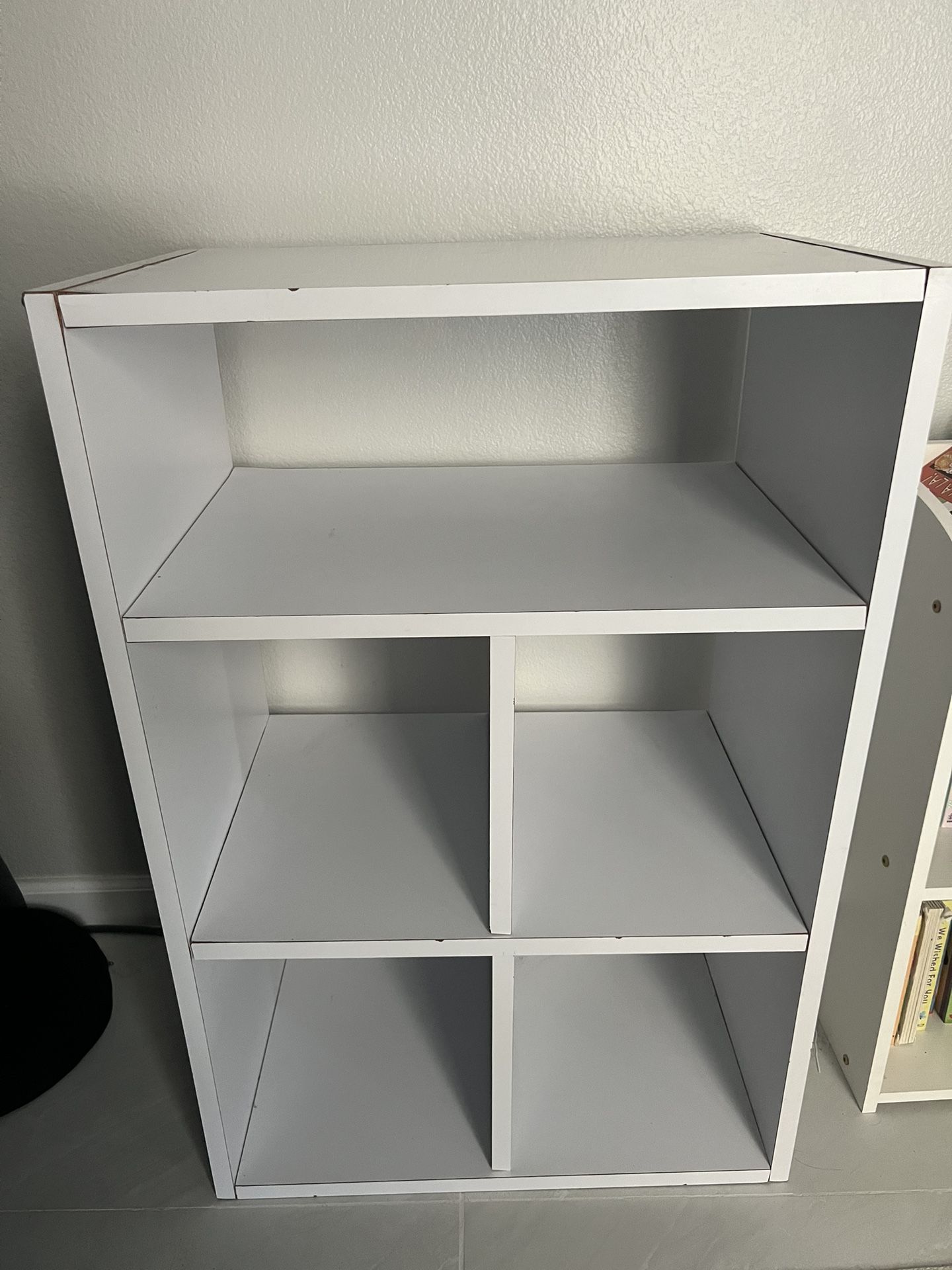 Bookshelf/Storage Shelf/Decorative Shelf