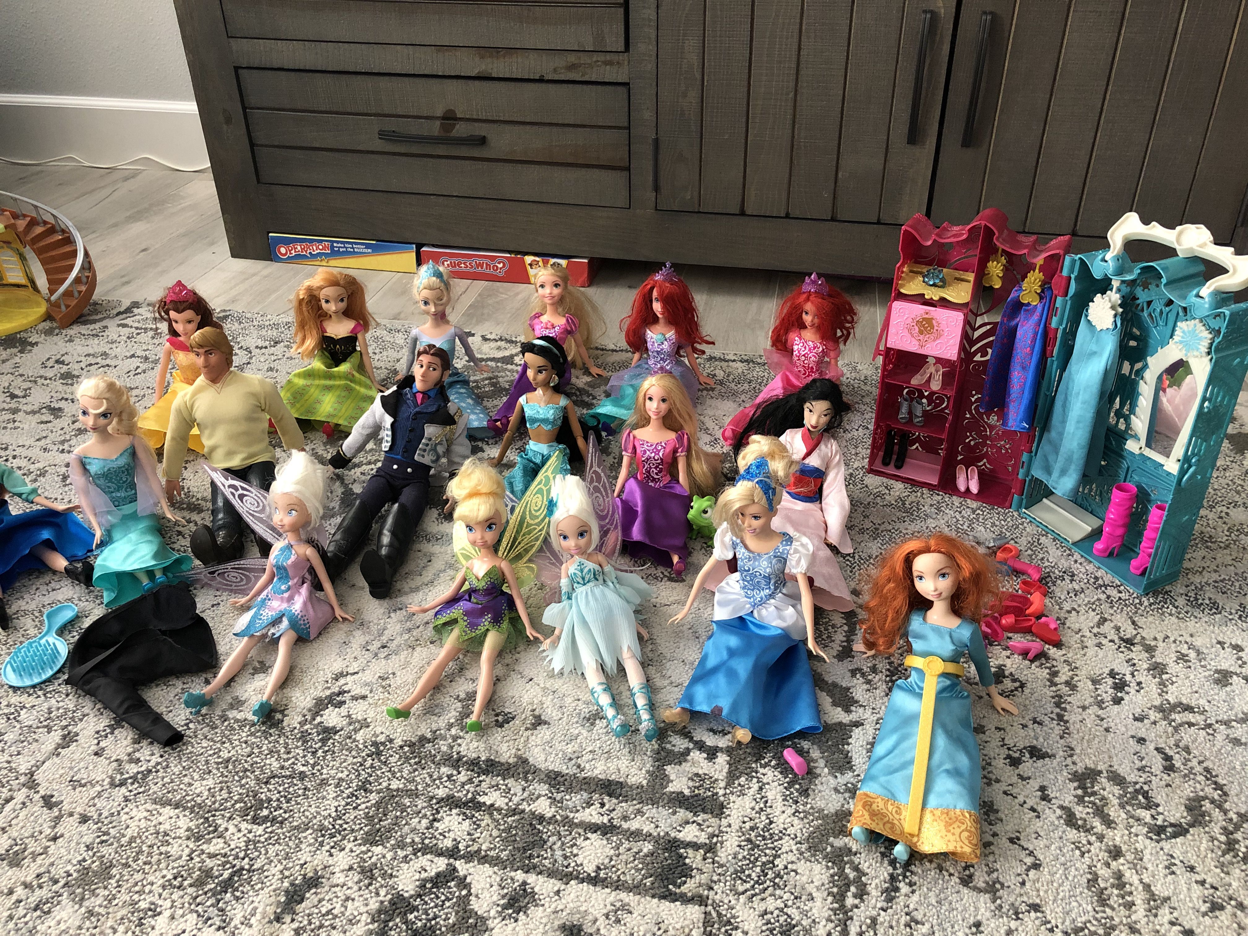 18 Doll set of Disney Princess 12 inch dolls and accessories