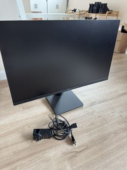 Monitor - 27 Inches