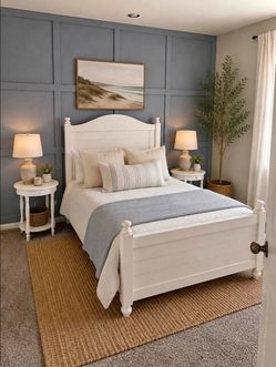 Beautiful Full Size Bed With Mattress