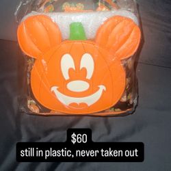 Pickup only in Pasadena! Selling these Loungefly Backpacks