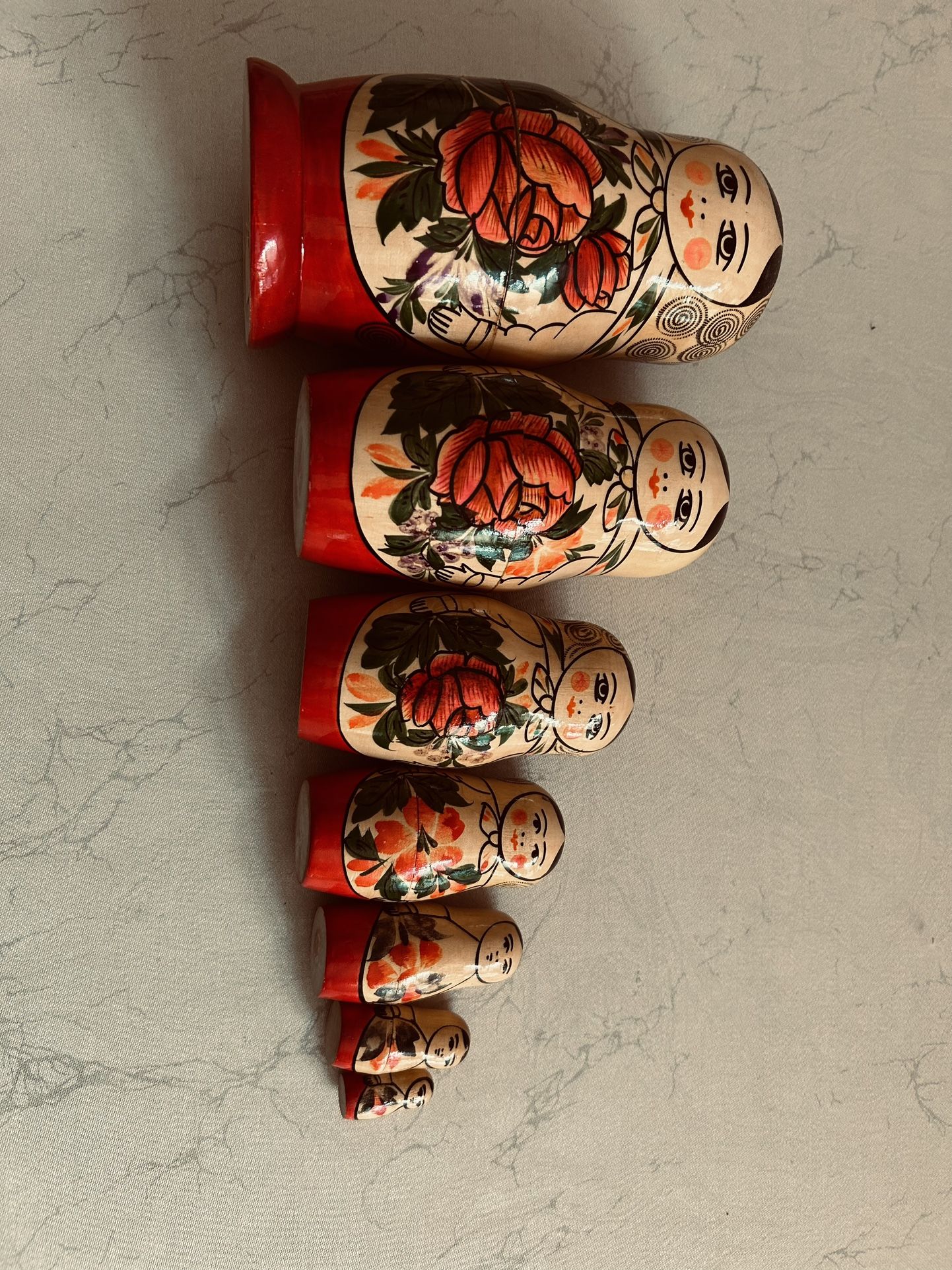 MATRYOSHKA RUSSIAN NESTING DOLLS