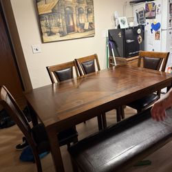 Dining Room Table 