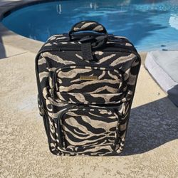 Stanton 22h 13w 8d Carry On Luggage Suitcase for Travel