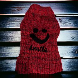 🐾 Kyeese Red "SMILE" Sweater, M