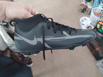 Nike Phantom GT Cleats size 5.5