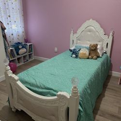 Princess Bed With Trundle