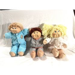 In great condition, no boxes three original cabbage, patch kids dolls