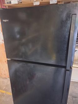 Whirlpool black fridge