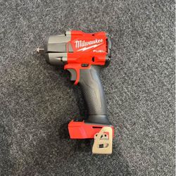 Milwaukee 2962-20 / M18 Fuel brushless 1/2” mid torque impact wrench with friction ring (tool only)