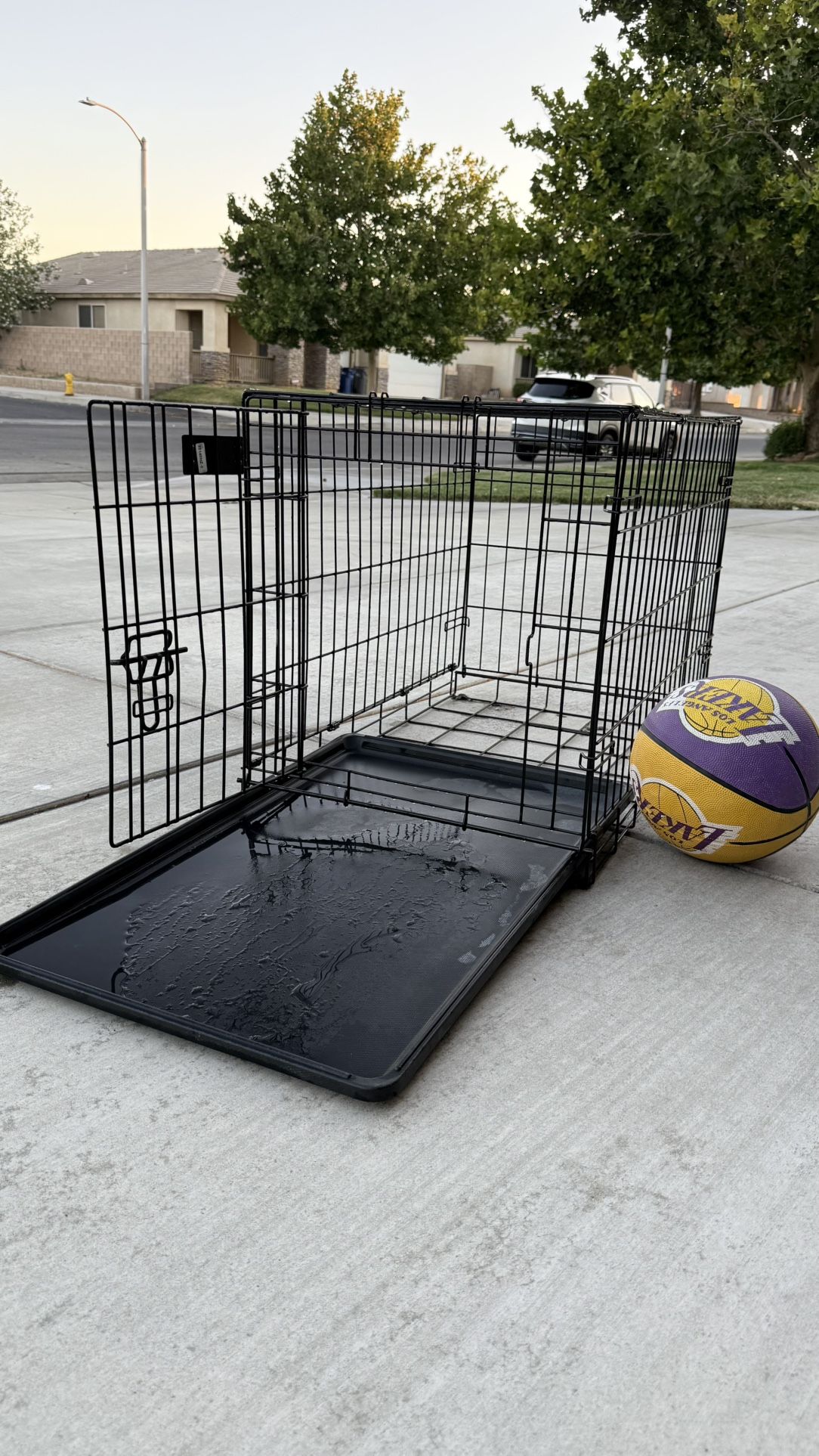 Dog Crate / Kennel