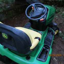 John Deere X360 Garden Tractor - Low HRS - Perfect Maintenance 