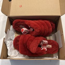 Ugg Women's Fluff Yeah Slide slippers/Red/size 9