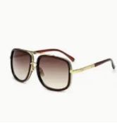 A Pair Of Double Beam Large Frame Sunglasses Europe And The United States Popular Thick Frame Sunglasses Fashion Beach Glasses