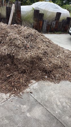 Free Beautiful Mulch