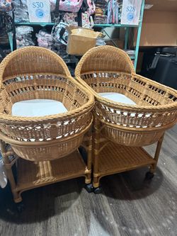 Pottery barn bassinet (have 2 available )